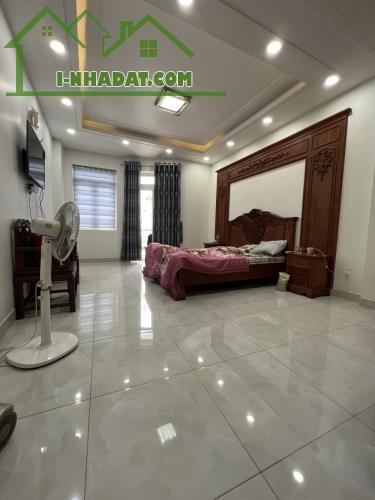 Nhà 100m2, 4 tầng ngay Sân Goll Tân Sơn Nhất phù hợp khách mua ỏ, Kinh Doanh. - 2