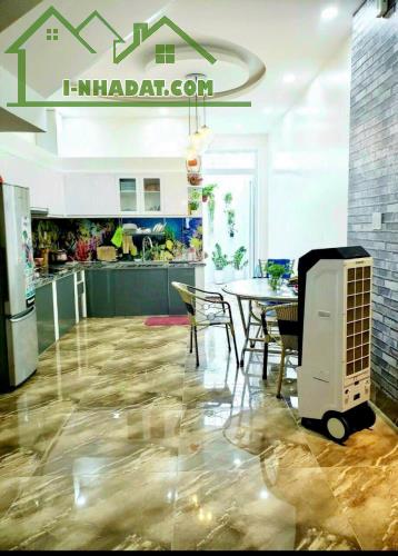 Chính chủ gửi bán nhà phố Mặt Tiền Đường Số, P. Bình Trưng Đông ( Q2 ) Tp Thủ Đức . - 3