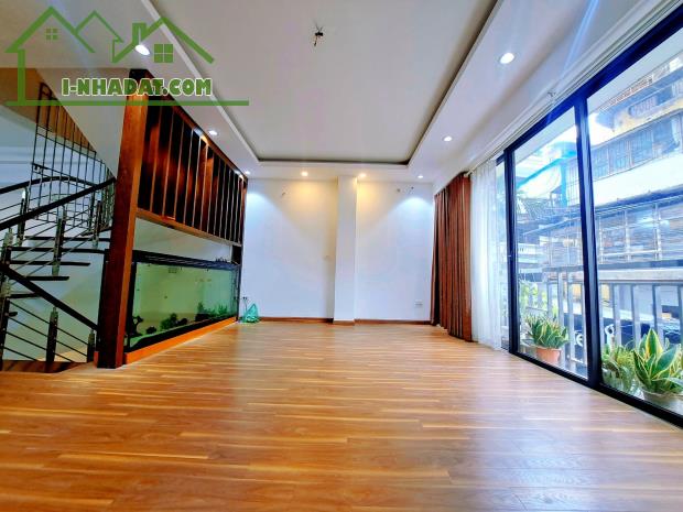 ⚜️ Bán Tòa Văn Phòng Mặt Phố Trần Thái Tông, Cầu Giấy, 192m2 8T MT 8m, Chỉ 118 Tỷ ⚜️ - 2