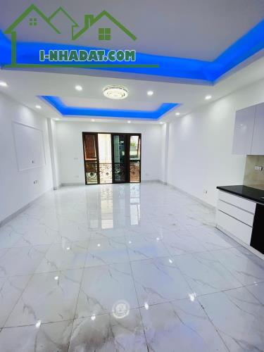 CC bán nhà Phân lô Giang Văn Minh TT Ba Đình ĐT 60 m2, 6 tầng Giá 16 tỷ. Lh 0915229868 - 3