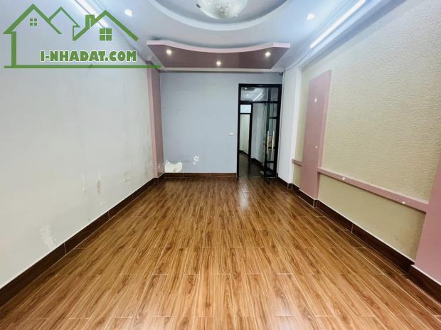 MẶT PHỐ LẠC NGHIỆP HAI BÀ TRƯNG, KINH DOANH ĐỈNH Ô TÔ TRÁNH VIEW CÔNG VIÊN, SỔ VUÔNG 16 tỷ - 2
