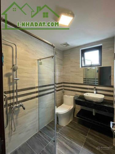 Cần bán gấp căn lô góc ngõ 560 Nguyễn Văn Cừ 60m2x5T, 5m MT. Giá 12.5 tỷ, Gara Ôtô. KD. - 4