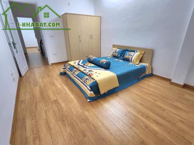 Bán Nhà Hoàng Mai, Trương Định, 52m 6 phòng, 4 Tỷ
