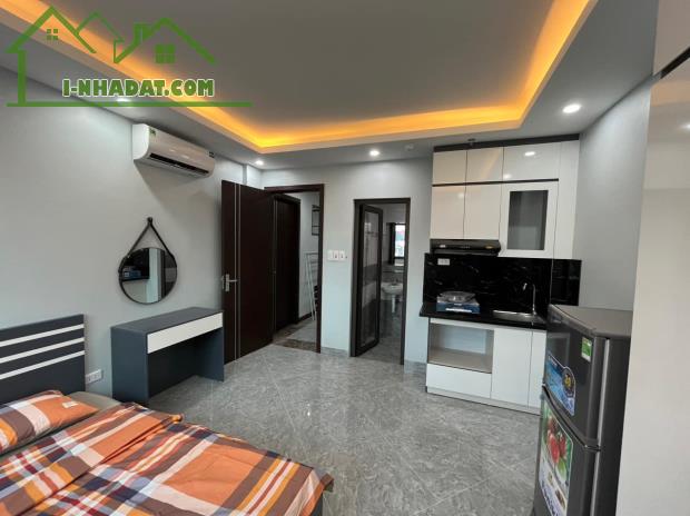 Cực hiếm! Phố Nguyễn Trãi,29 phòng - thang máy- ô tô - dòng tiền 1 tỷ/năm 120m2 x 8Tx15 tỷ