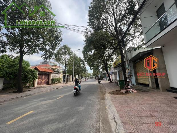 Bán nhà mặt tiền đường Nguyễn Thành Phương phường Thống Nhất 1 trệt 2 lầu 128m2 giá 8,8 tỷ