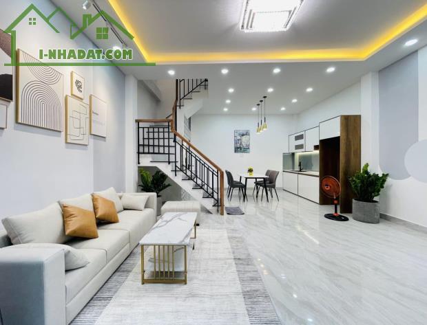 Bán nhà Phạm Văn Hai P3 Tân Bình 44m2, 4tầng BTCT, HXH, giá 4,3 tỷ TL mạnh