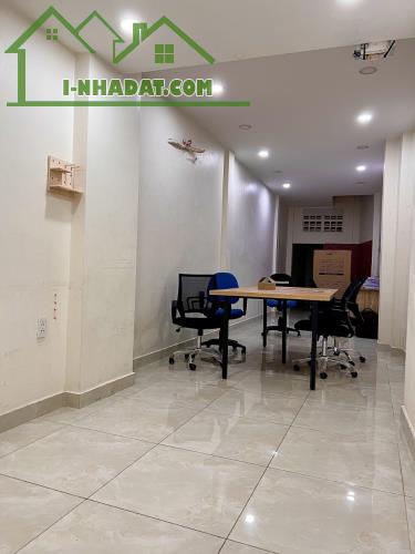 Bán Nhà Mặt Tiền Đường Nguyễn Duy Dương, Quận 10, 74m2 5 Tầng Ngang 3m dài 25m - 2