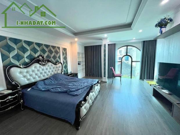 BÁN GẤP NHÀ MẶT PHỐ NGUYỄN VĂN CỪ 102M x 6T THANG MÁY, KINH DOANH, CHO THUÊ. GIÁ 25 TỶ.