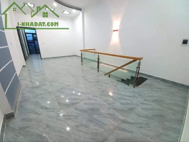 BÁN RẺ NHÀ ĐẤT 1TRỆT 1LẦU MẶT TIỀN ĐƯỜNG DƯƠNG BẠCH MAI KINH DOANH, BUÔN BÁN SỔ THỔ CƯ