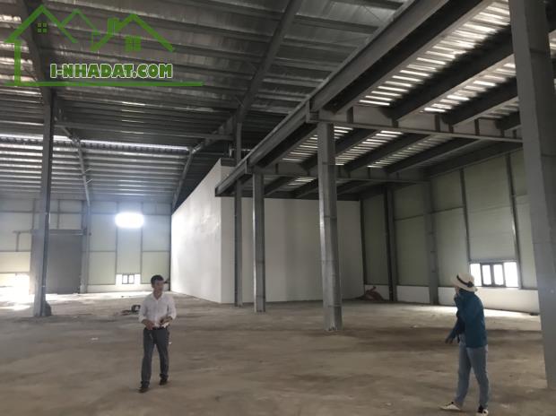 Cho thuê nhà xưởng 10.000m2, Khu CN Quế Võ 3, đầy đủ nhà xe và văn phòng. - 1