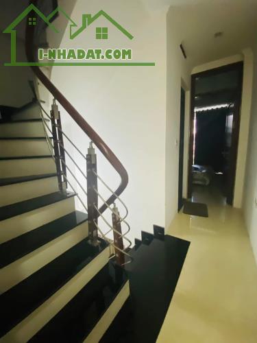 Cần Bán Nhà Ngô Gia Tự,Phường Đức Giang, Long Biên 40m2, 4T chỉ 6,2 tỷ (phía trước thoáng)