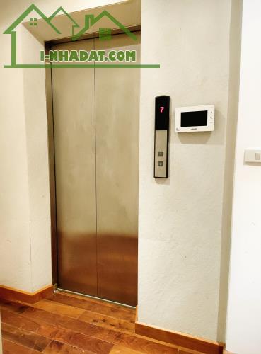 Bán nhà mặt phố Nguyễn Văn Cừ, Long Biên, DT180m, MT7.5m, nhà 7 tầng, kinh doanh.