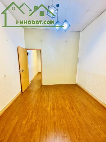 Cần Bán Nhà Mặt Tiền Đường Điện Biên Phủ, Phường 3, Quận 3, 53m2, Ngang 4m. - 3