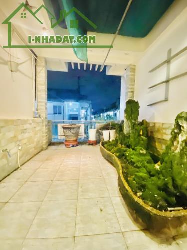 Cần Bán Nhà Mặt Tiền Đường Điện Biên Phủ, Phường 3, Quận 3, 53m2, Ngang 4m. - 1
