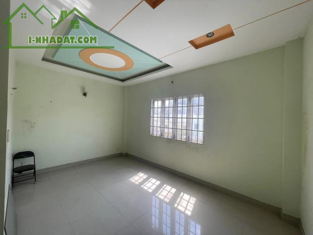 Ngộp ngân hàng, bán nhanh nhà HXH Phạm Văn Hai, 70m2, 3 tầng, chỉ 8 tỷ 500 - 2