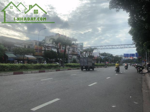 Bán nhà mặt tiền TÔ KÝ đường rộng 40m, ngang 8m, 320m2, gần chợ Cầu, KD đa ngành 26 tỷ. - 1