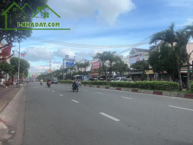 Bán nhà mặt tiền TÔ KÝ đường rộng 40m, ngang 8m, 320m2, gần chợ Cầu, KD đa ngành 26 tỷ. - 2