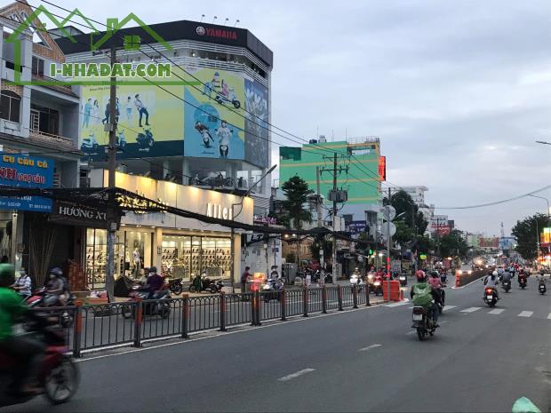 Bán nhà mặt tiền TÔ KÝ đường rộng 40m, ngang 8m, 320m2, gần chợ Cầu, KD đa ngành 26 tỷ. - 4
