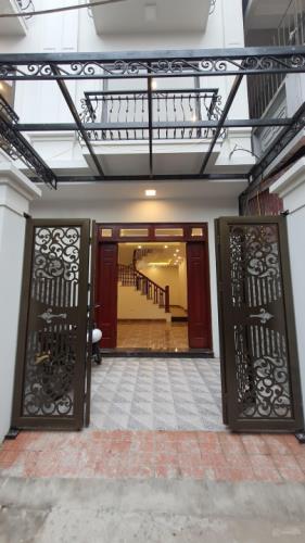 Bán nhà Phúc Đồng phố Chu Huy Mân ngay cạnh Vinhome 68m 4 tầng, Có Sân Rộng 12m giá 6,75 t