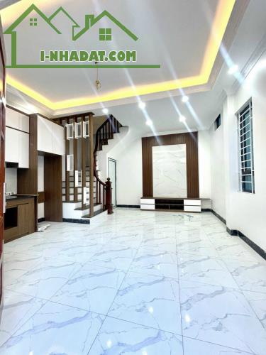 Bán nhà Văn Quán, Hà Đông, 33m2*5T, oto đỗ gần giá chỉ 6,6 tỷ!