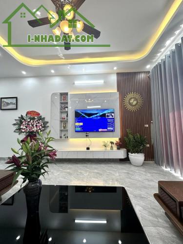 Bán nhà mặt phố Thạch Bàn, Long Biên, hàng xóm Vinhomes, 80m, MT6m, KD, cho thuê VP - 1