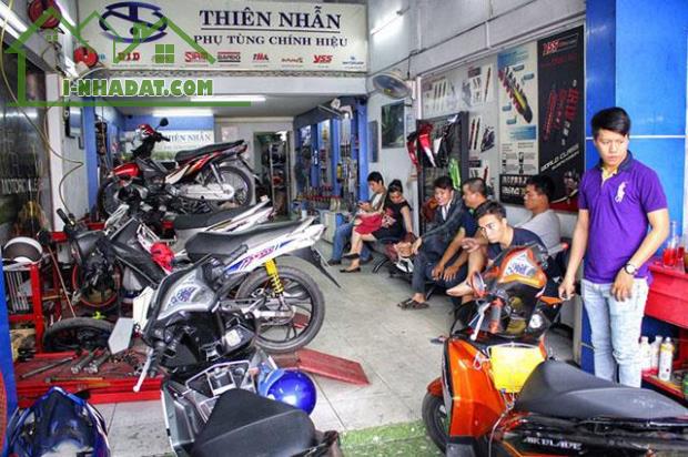 Bán nhà mặt phố Ngô Gia Tự, Long Biên, DT405 m2, Mặt tiền 11m, 3 tầng, Giá 48 tỷ - 5
