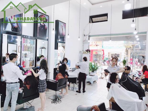 Cho thuê căn Shophouse chân đế CC Home Land Thượng Thanh, Long Biên, Hà Nội giá 10tr/th