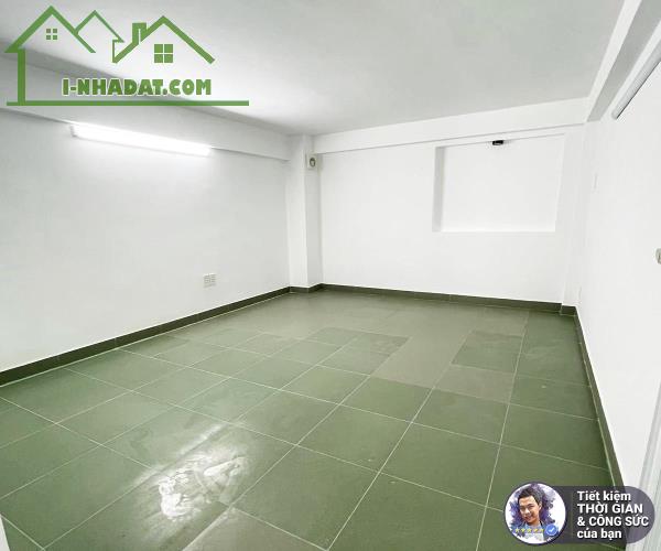BÁN NHÀ MẶT TIỀN NGUYỄN THỊ THẬP. 250M2. MẶT TIỀN 5M, NỞ HẬU PHONG THỦY. XIN XÂY 9 TẦNG - 6