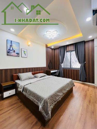 Bán Nhà - Biệt Thự - Nguyễn Thượng Hiền - Kế Q.1 - 205m2 - 4 Tầng - 20 Tỷ - 2