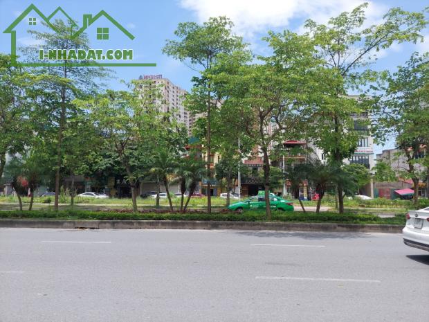 Lô đất siêu Hot mặt phố Cổ Linh, DT100m2, MT6.7m, Hàng xóm Aeon Mall, Đầu Tư Tiềm Năng. - 1