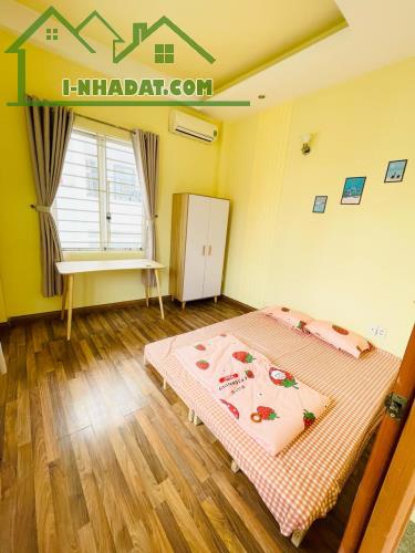 NHÀ HUỲNH VĂN BÁNH GẦN 50M2, NGANG 4.4M, 4 TẦNG, 7PN, SỔ VUÔNG, NHỈNH 8 TỶ. LH 0985808558 - 4