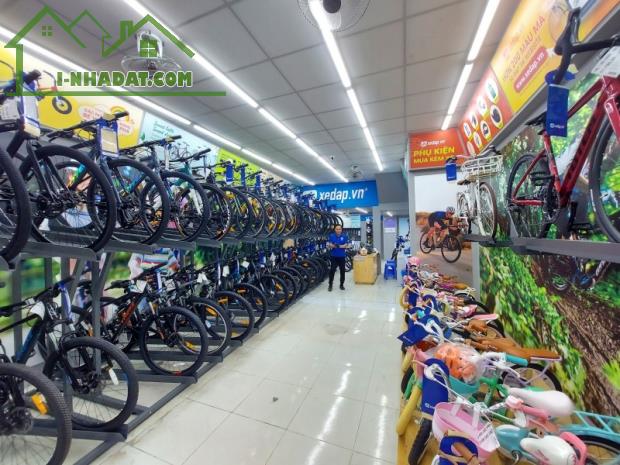 Vị trí Đẹp Nhất, Mặt phố Nguyễn Văn Cừ, 4 Tầng, MT5m, Kinh Doanh Sầm Uất. - 1
