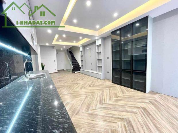 Đất đầu rồng Vạn Phúc, Ba Đình, ô tô đỗ cửa, phân lô, gần phố, 51m, 14.9 tỷ