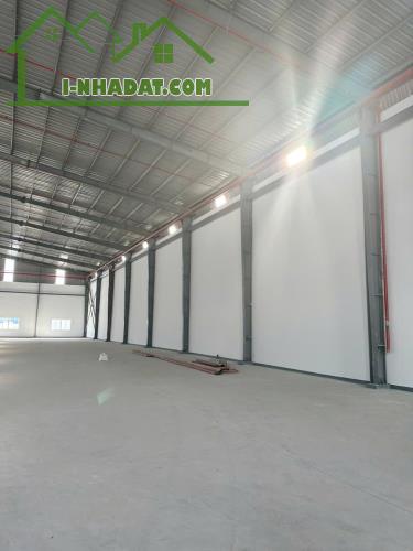 Cho thuê 2000m2 Kho Xưởng Tân Uyên PCCC tự động Gía : 135 triệu/tháng - 2