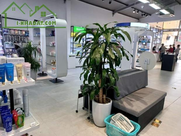 Bán tòa VP cạnh Vinhomes Long Biên, 1 hầm 6 nổi, MT25m - cho thuê 180tr/th. Giá hơn 40 tỷ - 3