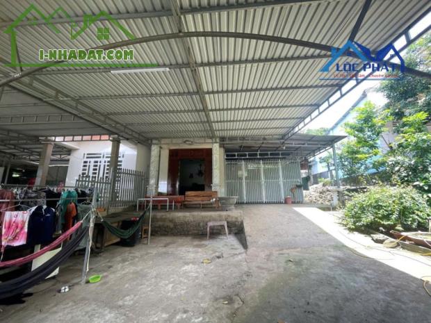 Bán đất mặt tiền đường QL1A 2090m2 Thống Nhất Đồng Nai giá 12 tỷ - 2