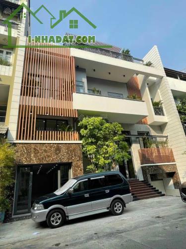 Chính chủ cần bán nhà Lê Thị Riêng, P. Bến Thành, Quận 1.