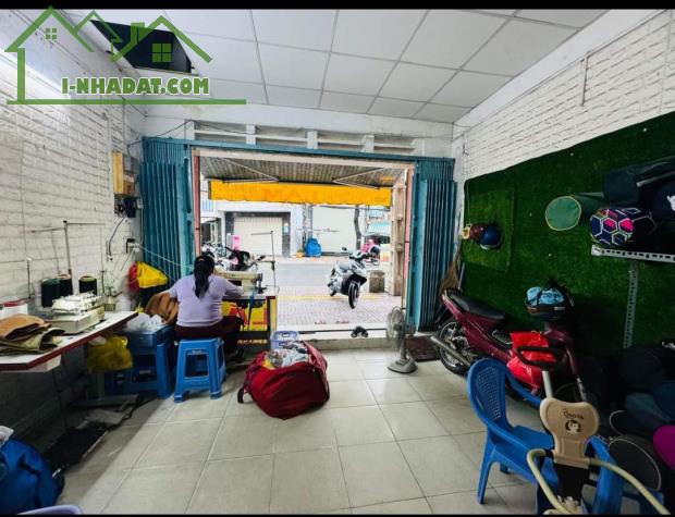 Mặt tiền KD Hưng Phú, P.9, Q.8, DT: 4 X 16, giáp Q.5,1, giá 12 tỷ.
