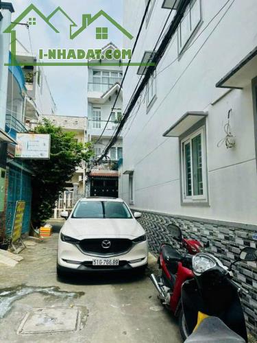 Kẹt tiền bán gấp nhà đường Tôn Đản, Quận 4. Giá 2tỷ700. Hẻm xe hơi. Diện tích 55m2 - 2
