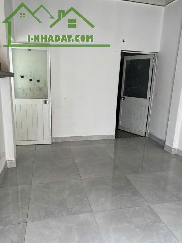 CHO THUÊ MẶT BẰNG KHU PHỐ 3 - QUẬN 12 - TP.HCM / 5 triệu - 3