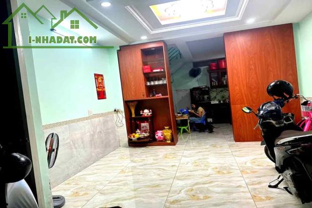 Bán nhà mặt tiền Đường Số 22, Bình Tân, 4m x 9.5m, 38 m², kinh doanh - Giá 5.3 tỷ TL