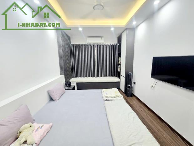 BÁN NHÀ GẦN PHỐ THÁI THỊNH – ĐỐNG ĐA, 4 TẦNG X 47M2, NHÀ MỚI, GẦN MẶT NGÕ ĐƯỜNG ÔTÔ THÔNG. - 3