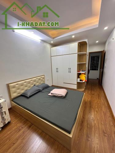 Nhà Đẹp! Hoàng Hoa Thám,Ngõ nông, DT:30m2 x  5Tầng,Giá: 6.1 tỷ Ba Đình