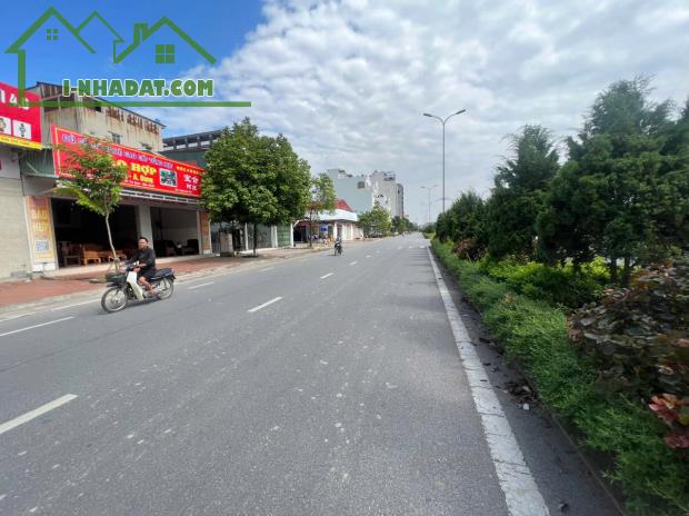 CẦN B. ÁN CỰC GẤP TRỤC ĐẠI LỘ BẢO LONG ĐANG NÓNG NHƯ CHẢO LỬA  Dt 100 m  Mt : 5m   Giá : - 2
