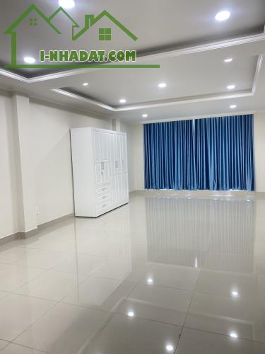 Gấp bán nhà 4 tầng, dt nền 100m2, giá 20 tỷ, ngay Mặt tiền Quốc lộ 13, Bình Thạnh. - 1