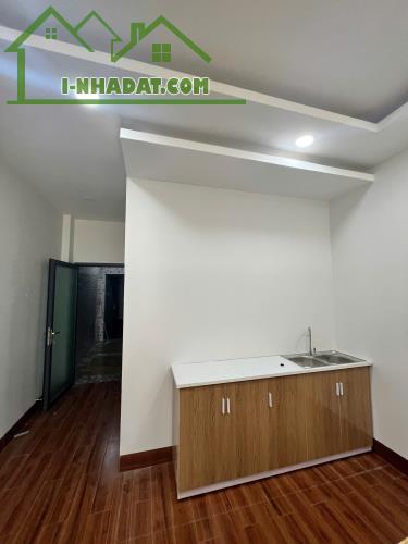 Cho Thuê PhòngTrệt Đẹp Xịn Tại Nguyễn Sơn- Tân Phú, 30m2, Chỉ 4.3tr/th- Full Nội Thất - 2