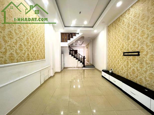 Cho thuê nhà 1T2L 4*25 3pn hẻm xe hơi đường 38 - Hiệp Bình Chánh