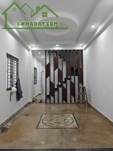 Bán nhà Bình Tân, đường Trương Phước Phan, hẻm xe hơi, 44m2, 2 lầu, chỉ 3.x tỷ, hiếm