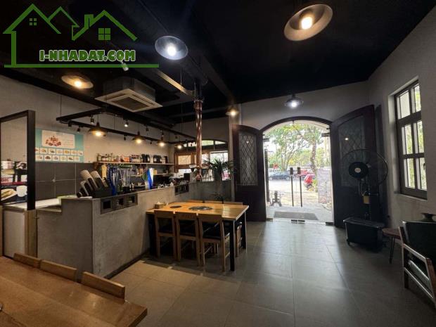 biệt thự ShopHouse Vinhomes Riverside 220m x 4 tầng, mặt tiền 9m, vị trí đắc địa, dòng - 1
