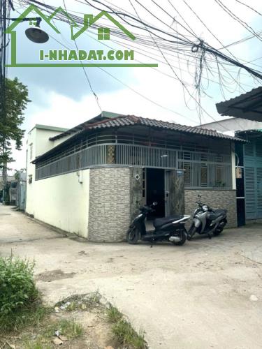 Đông Thạnh 3, Hóc Môn, DT: 6*14m, GIá 3.17 tỷ. Hẻm xe hơi, Gần sân banh.